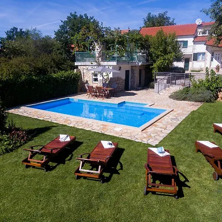 Oasis Villa